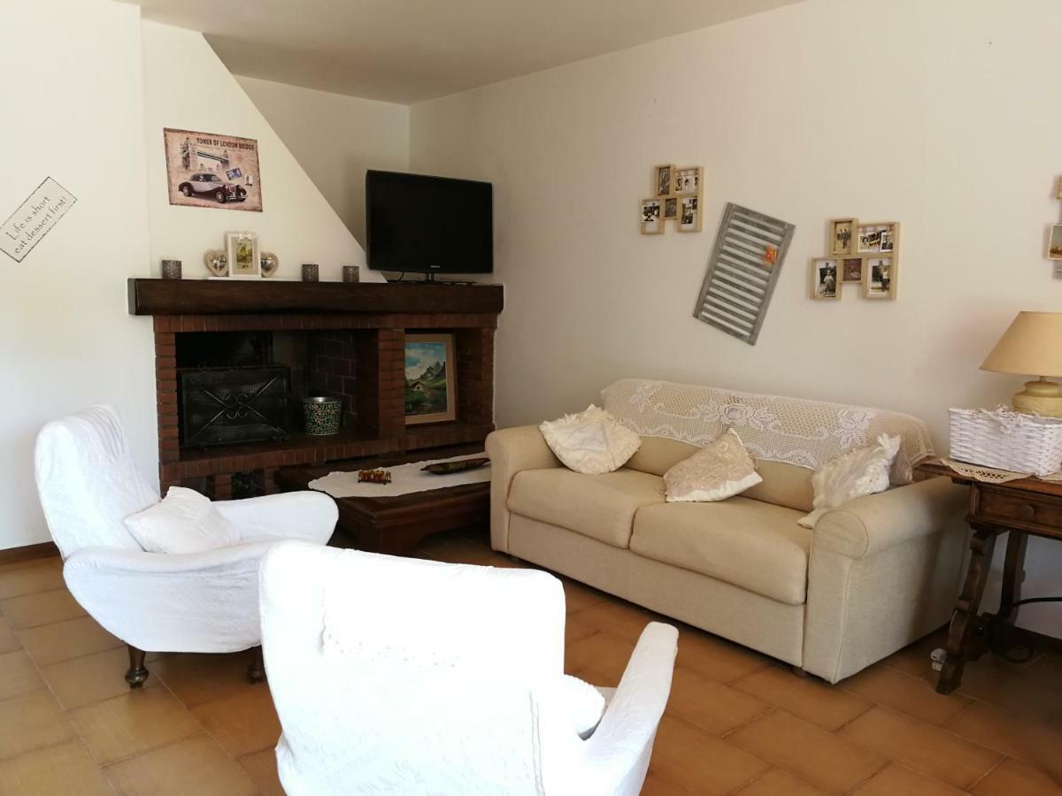 הוילה Da Adria Al Corvenale - Casa Vacanze Carrara - מראה חיצוני תמונה
